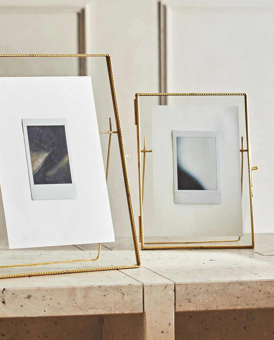 GOLDEN FRAME